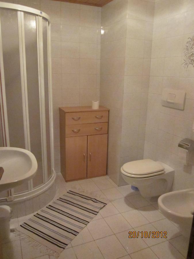 Gasthof Zum Roessl Сан Дженезио Атезино Екстериор снимка